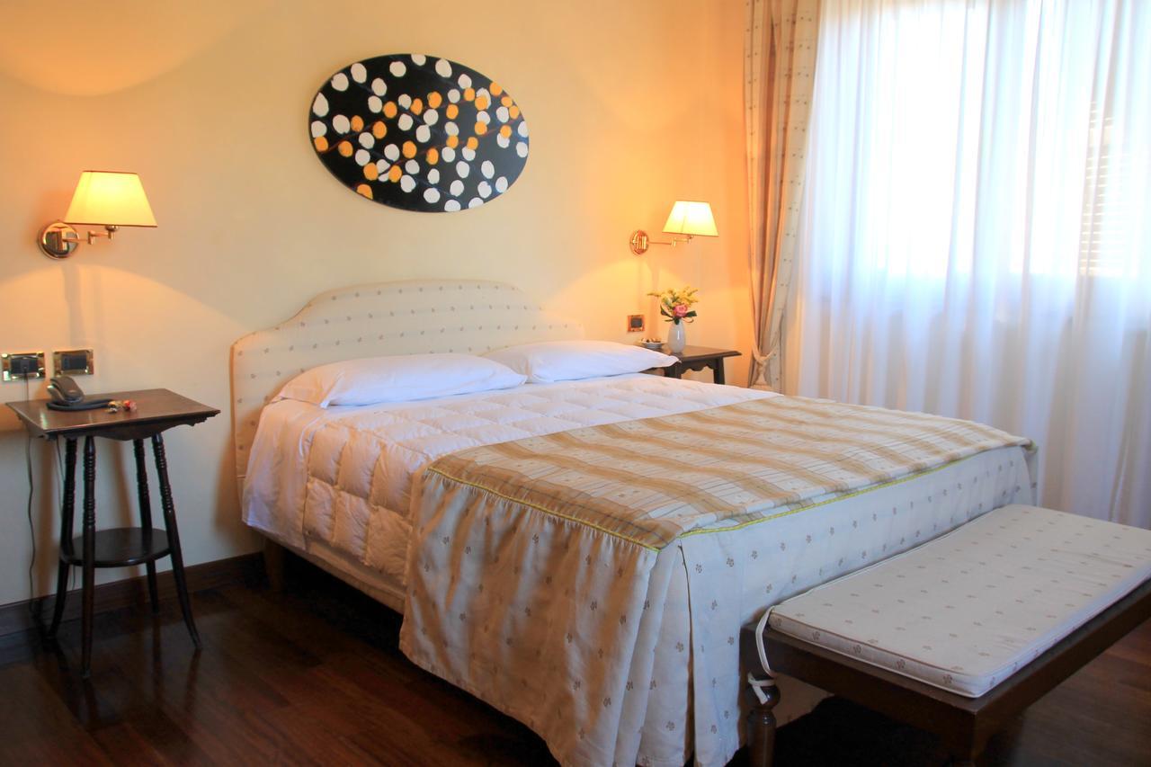 Hotel&Restaurant degli Angeli Magliano Sabina Buitenkant foto
